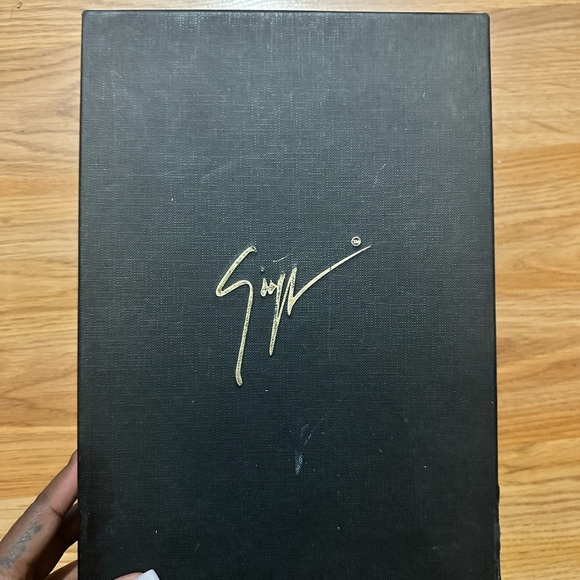 Vintage Giuseppe Zanotti Heels - Picture 5 of 5